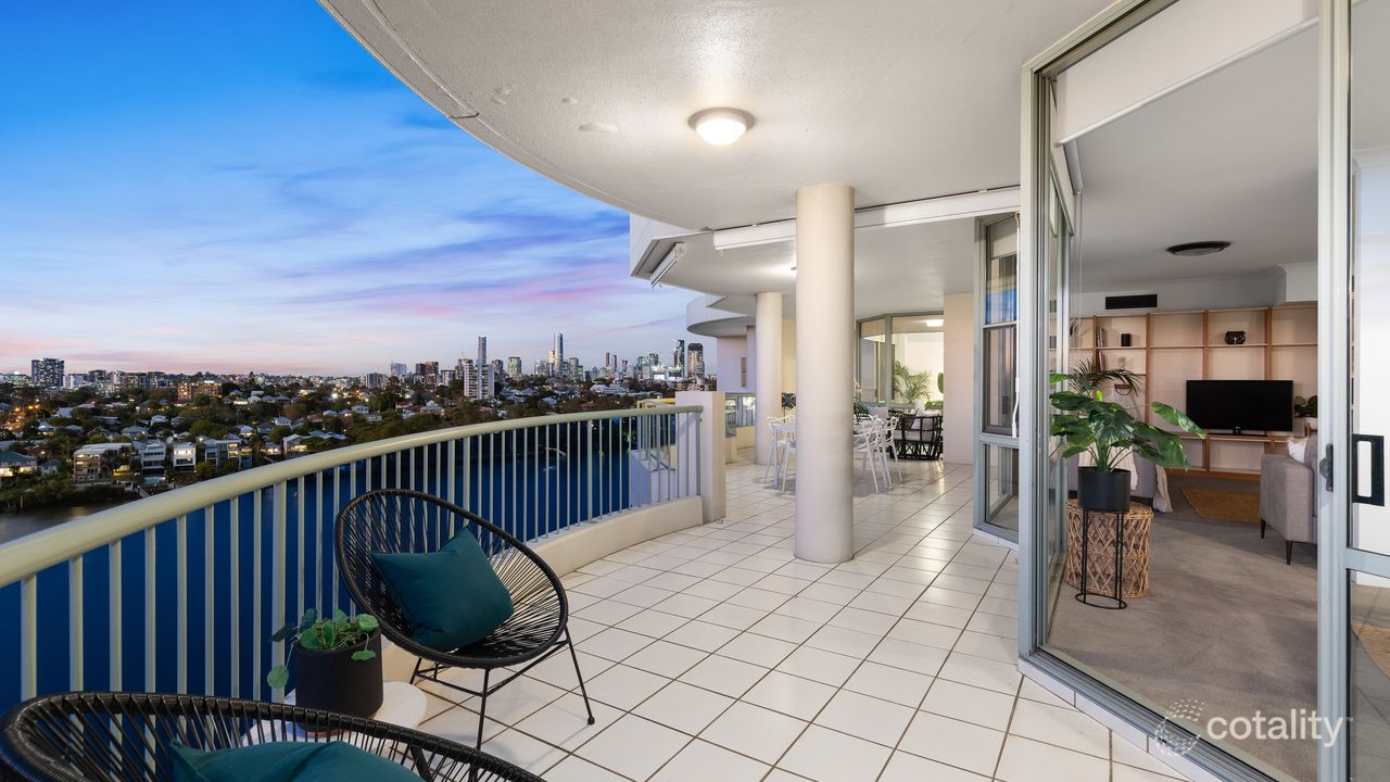 3-bedroom unit at 39/72 Macquarie Street, St Lucia, QLD 4067, Brisbane, Queensland