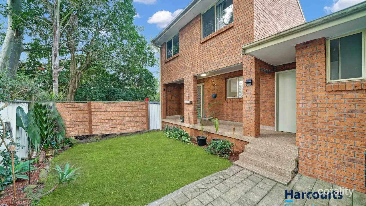 3-bedroom unit at 5/191-193 Targo Road, Girraween, NSW 2145, Cumberland, New South Wales