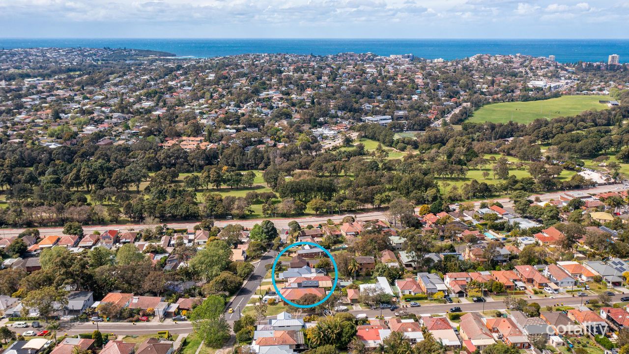 3-bedroom house at 9 Fishbourne Road, Allambie Heights, NSW 2100, Northern Beaches, New South Wales