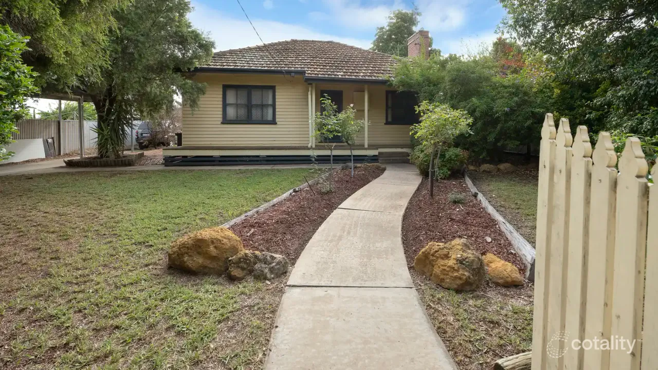 3-bedroom house at 6 Buchan Street, Swan Hill, VIC 3585, Swan Hill, Victoria