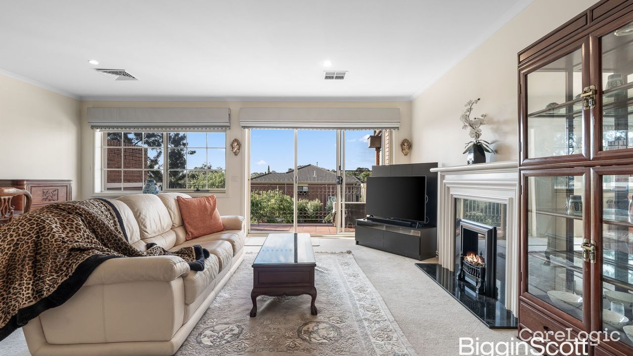3-bedroom unit at 10/60 Avendon Boulevard, Monash Council, Victoria