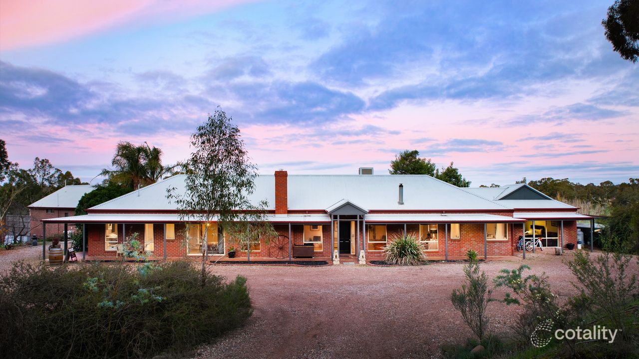 5-bedroom unit at 83 Cahills Road, Mandurang, VIC 3551, Greater Bendigo, Victoria