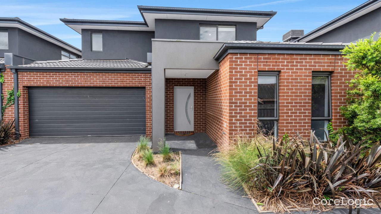 4-bedroom unit at 2/5 Henry Street, Cardinia Council, Victoria