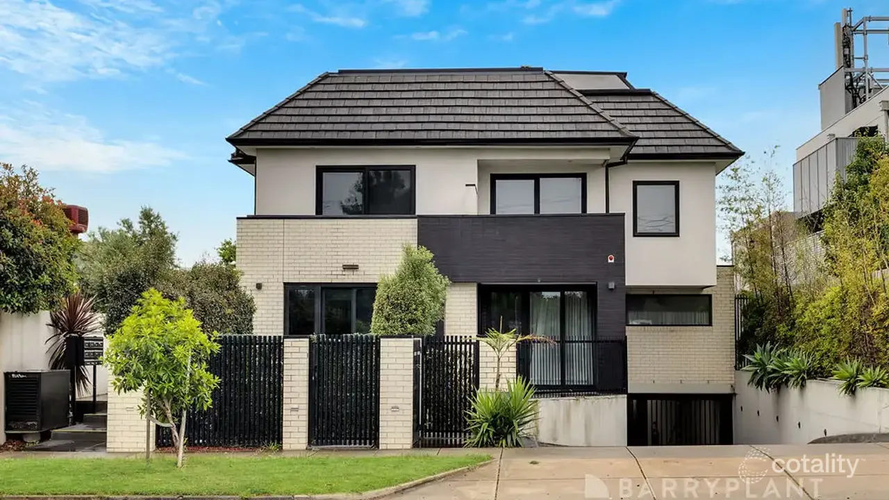 2-bedroom unit at 102/815 Centre Road, Bentleigh East, VIC 3165, Glen Eira Council, Victoria
