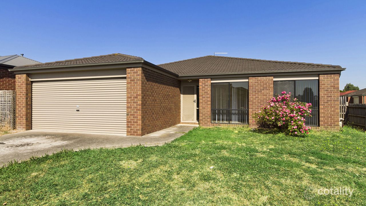 4-bedroom house at 33 Grand Arch Way, Berwick, VIC 3806, Casey, Victoria