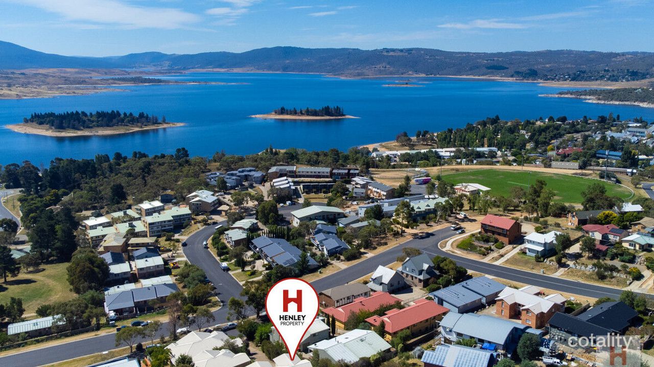 2-bedroom unit at 2/3 Penders Court, Jindabyne, NSW 2627, Snowy Monaro, New South Wales