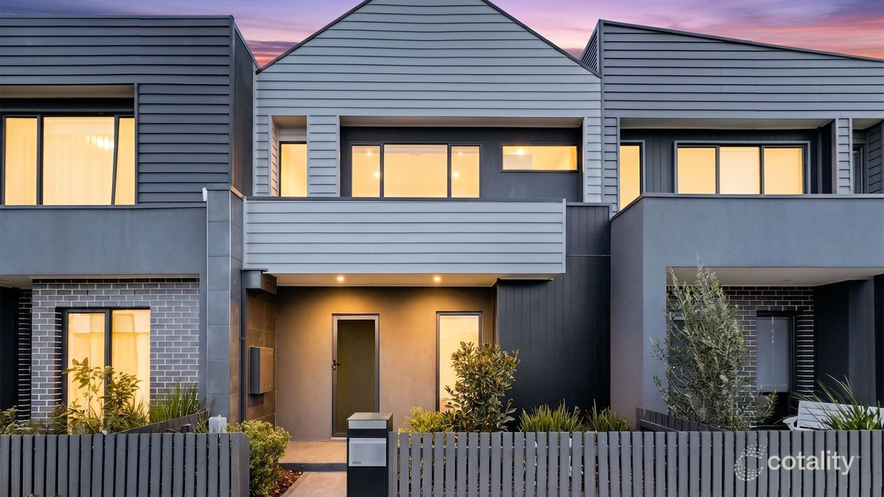 3-bedroom unit at 25 Mortdale Lane, Clyde North, VIC 3978, Casey, Victoria