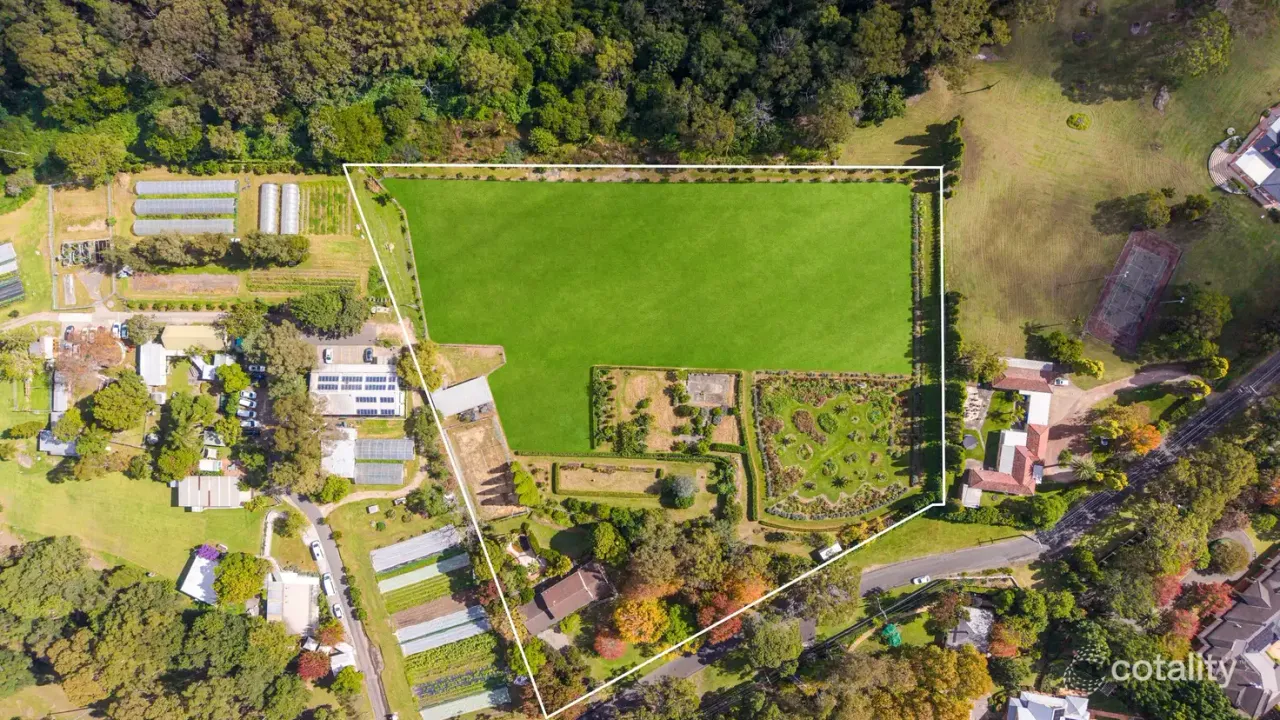 5-bedroom unit at 18 Harris Road, Dural, NSW 2158, Hornsby, New South Wales