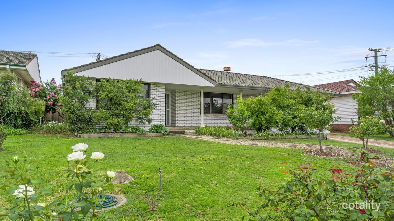 4-bedroom house at 12 Little Street, Scone, NSW 2337, Upper Hunter Council, New South Wales