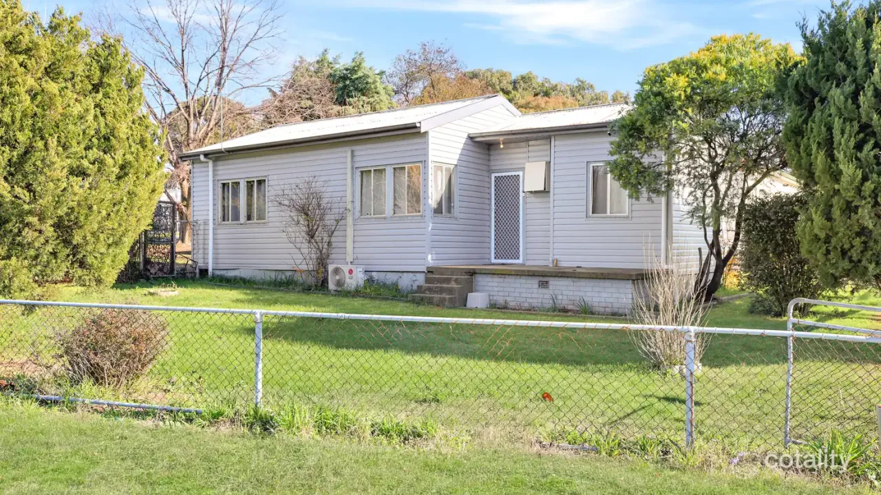3-bedroom house at 1 Alamein Walk, West Bathurst, NSW 2795, Bathurst, New South Wales