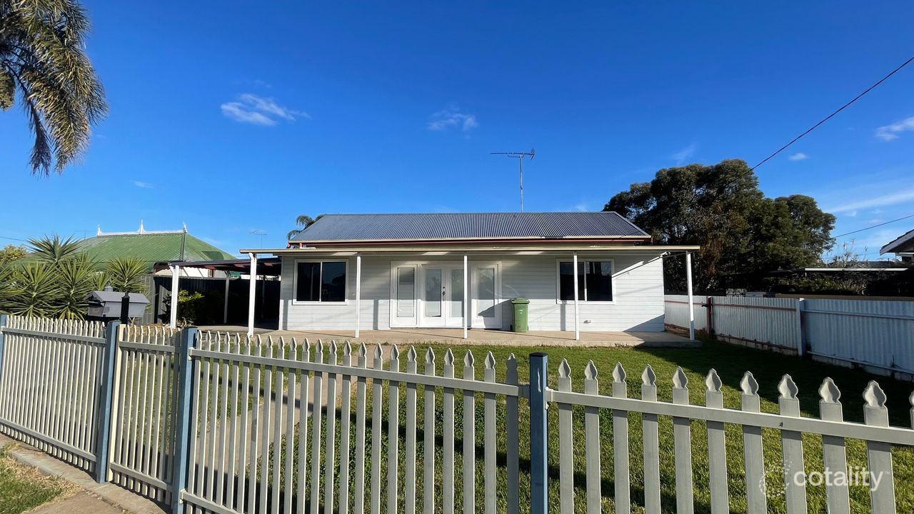 4-bedroom house at 210 Railway Road, West Wyalong, NSW 2671, Bland Council, New South Wales