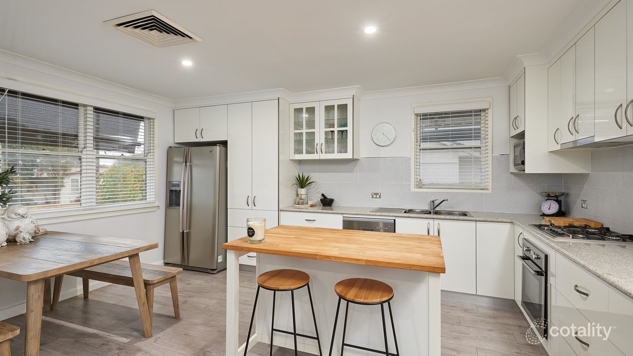 3-bedroom house at 19 Gowrie Parade, Mount Austin, NSW 2650, Wagga Wagga Council, New South Wales