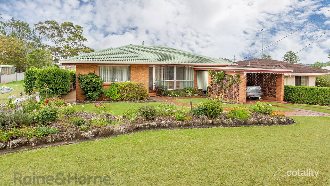 3-bedroom house at 1B Garde Street, Centenary Heights, QLD 4350, Toowoomba, Queensland