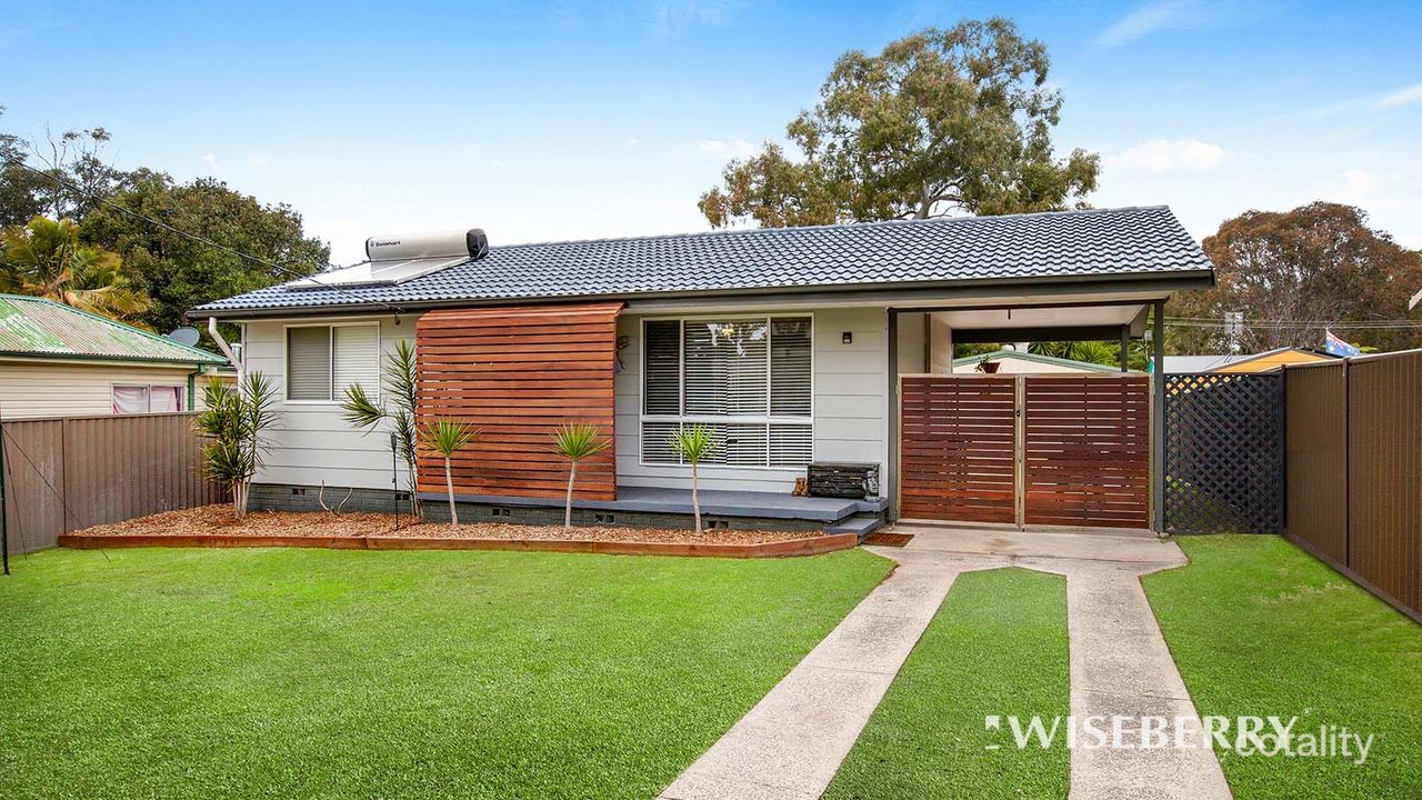 4-bedroom house at 204 Scenic Drive, Budgewoi, NSW 2262, Central Coast Council, New South Wales