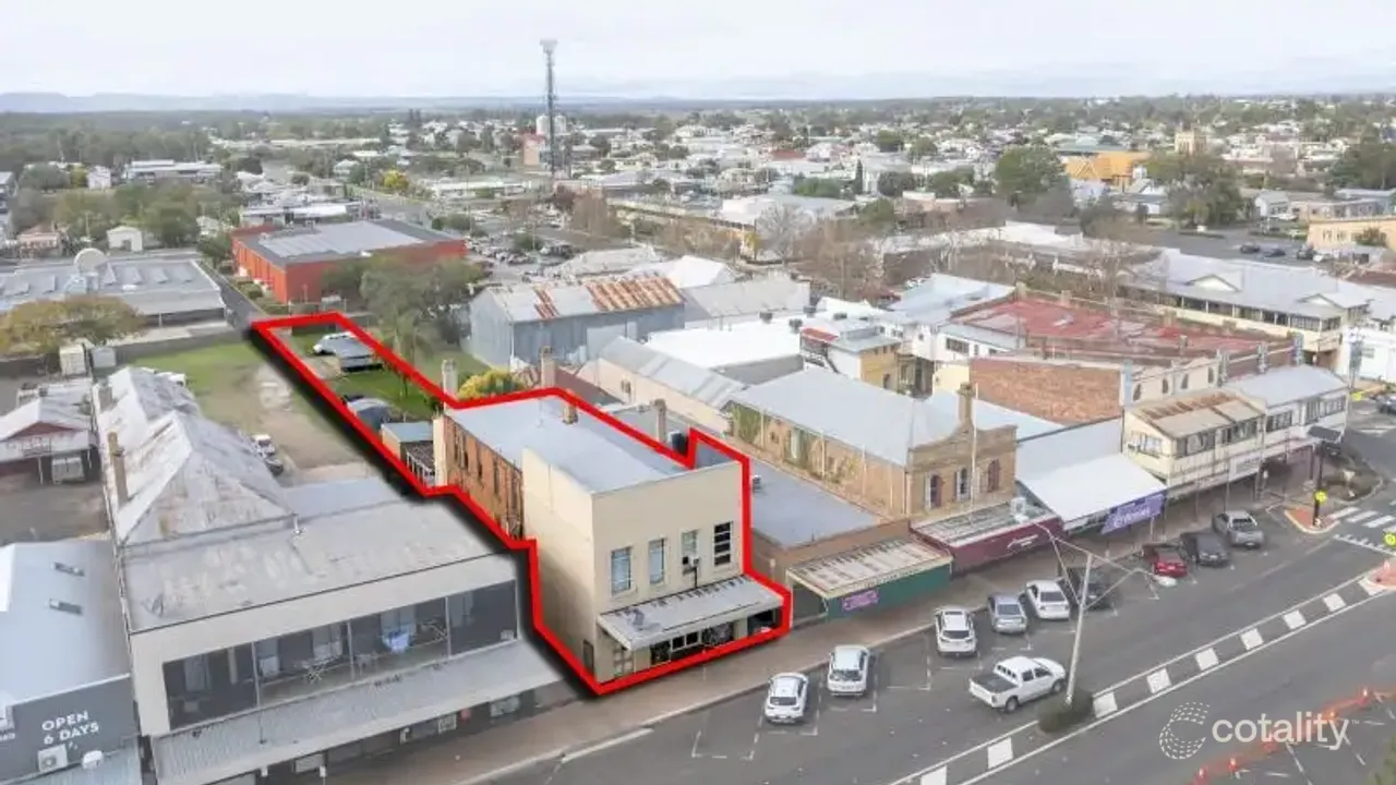 6-bedroom unit at 40 Palmerin Street, Warwick, QLD 4370, Southern Downs, Queensland