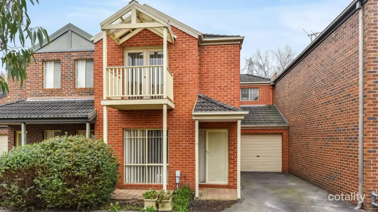 3-bedroom unit at 10/19 Sovereign Place, Wantirna South, VIC 3152, Knox, Victoria
