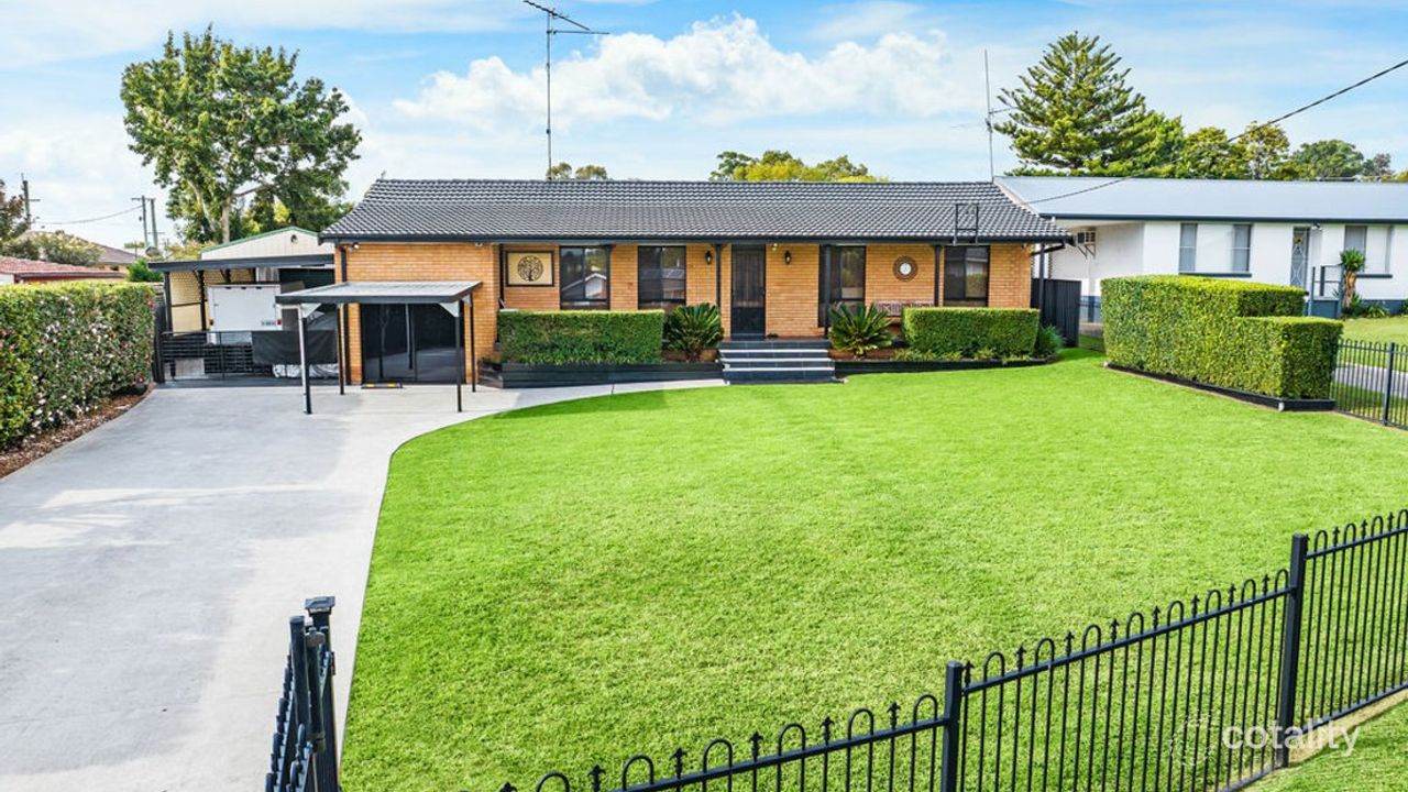 3-bedroom house at 5 Blackbutt Place, the Oaks, NSW 2570, Wollondilly Council, New South Wales
