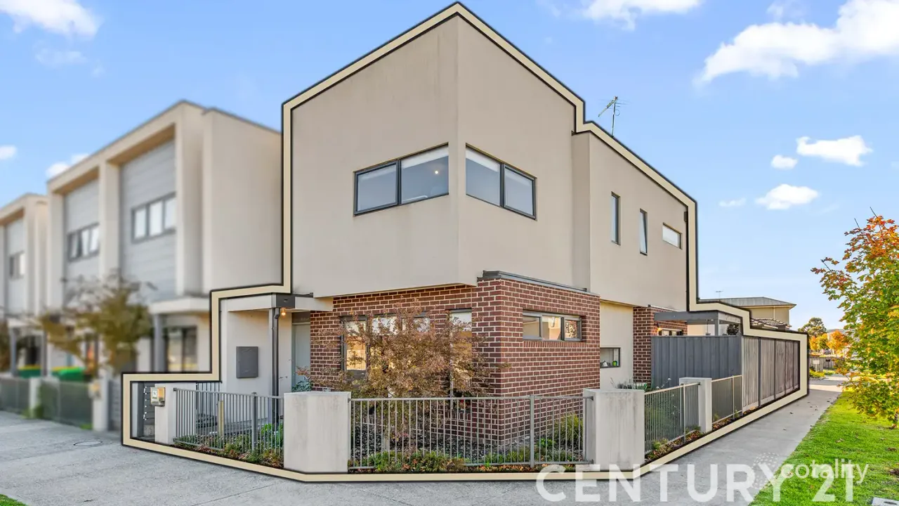 3-bedroom unit at 84 Henry Street, Pakenham, VIC 3810, Cardinia Council, Victoria
