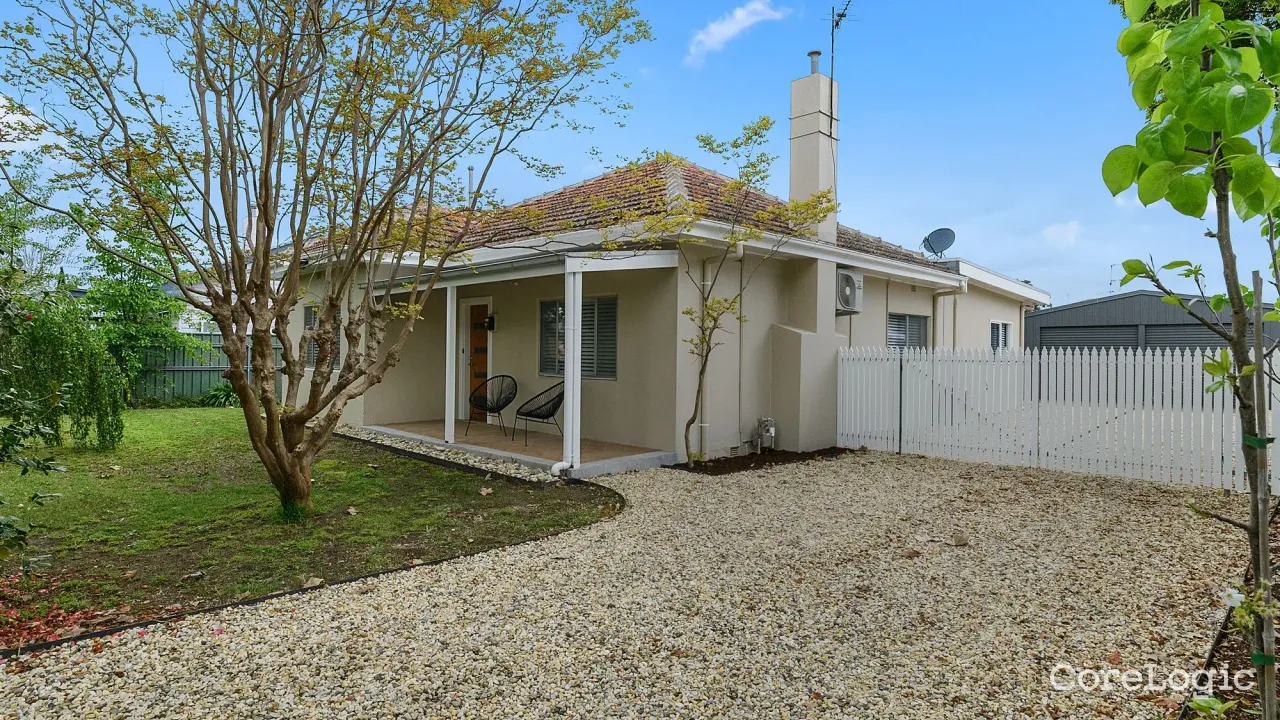 3-bedroom house at 93 Bridge Street West, Benalla Council, Victoria