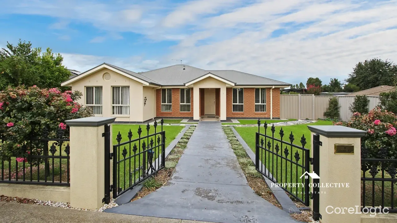 3-bedroom house at 8 Mann Court, Indigo Council, Victoria