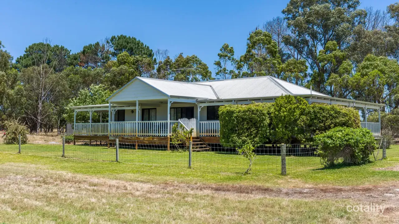 3-bedroom house at 1042 Almeria Parade, Bullsbrook, WA 6084, Swan Council, Western Australia