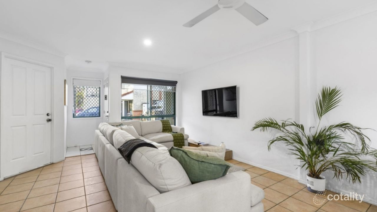 3-bedroom unit at 8/27-33 Mattocks Road, Burleigh Waters, QLD 4220, Gold Coast, Queensland