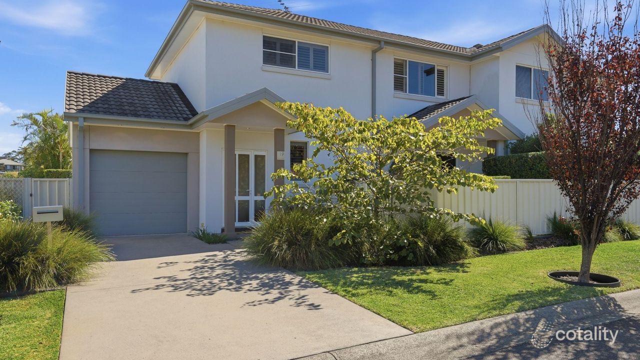2-bedroom unit at 19 Pandorea Way, Valentine, NSW 2280, Lake Macquarie, New South Wales