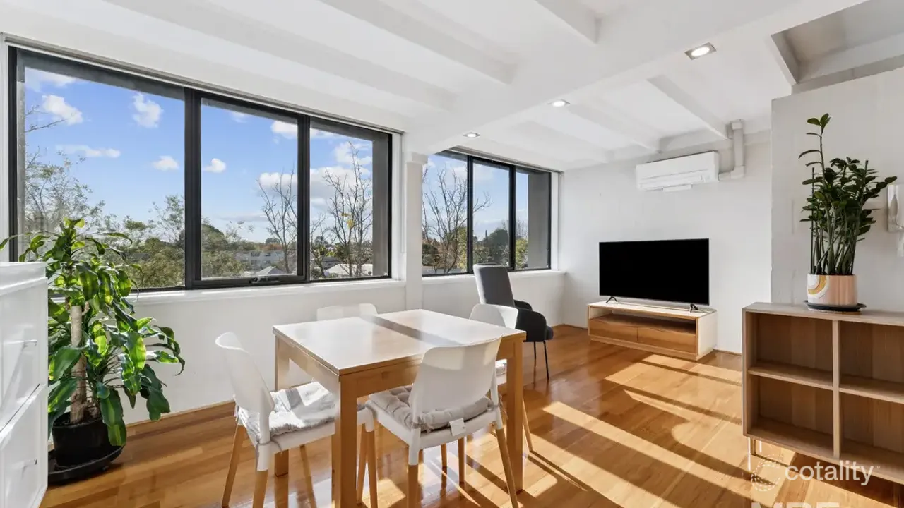 2-bedroom unit at 17/60 Chomley Street, Prahran, VIC 3181, Stonnington Council, Victoria