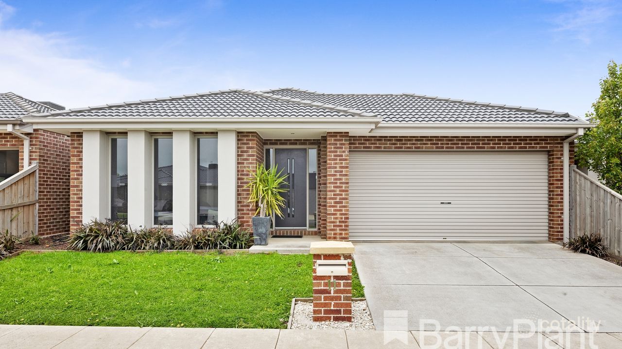 3-bedroom house at 11 Signature Drive, Alfredton, VIC 3350, Ballarat Council, Victoria