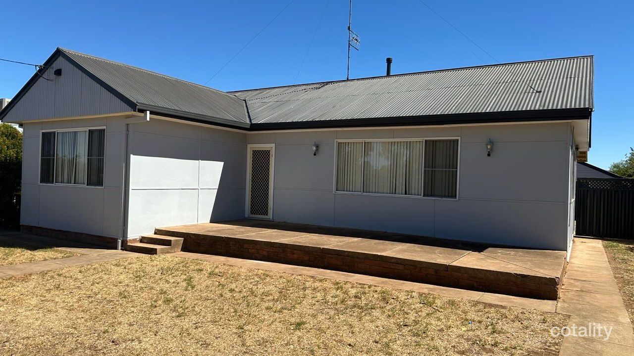 3-bedroom house at 24 Mingelo Street, Peak Hill, NSW 2869, Parkes, New South Wales