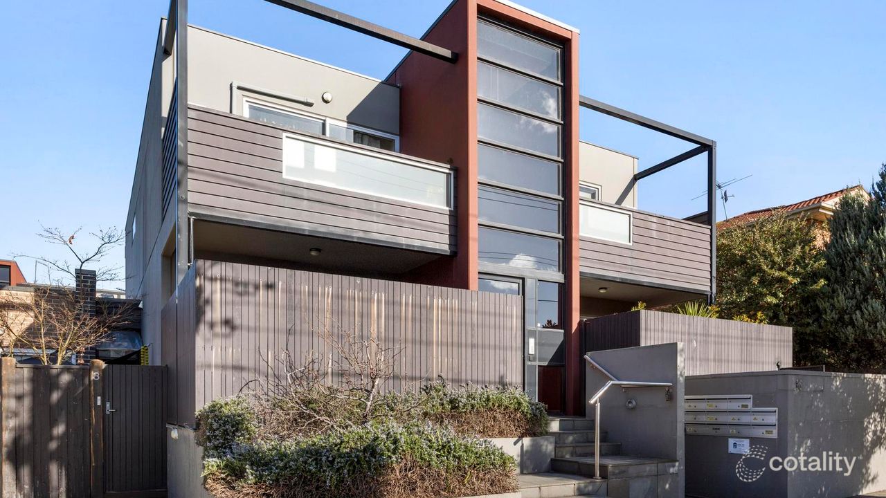 2-bedroom unit at 2/18 Waratah Avenue, Glen Huntly, VIC 3163, Glen Eira Council, Victoria