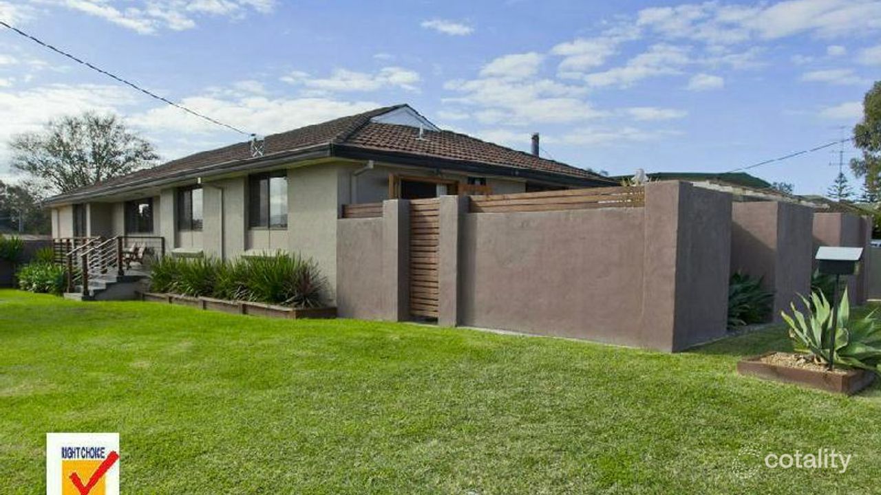 5-bedroom house at 18 Madden Street, Oak Flats, NSW 2529, Shellharbour, New South Wales