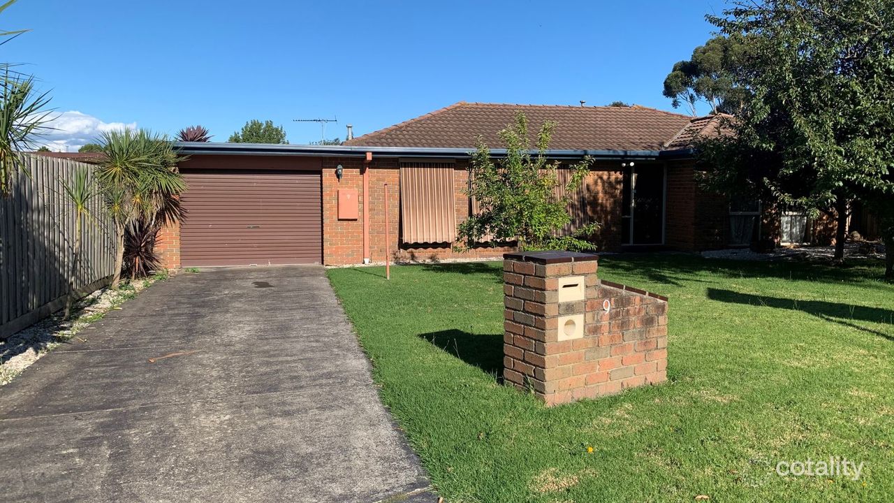 3-bedroom house at 9 Diosma Court, Cranbourne North, VIC 3977, Casey Council, Victoria