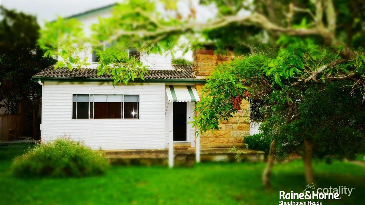4-bedroom house at 32 Mcintosh Street, Shoalhaven Heads, NSW 2535, Shoalhaven, New South Wales