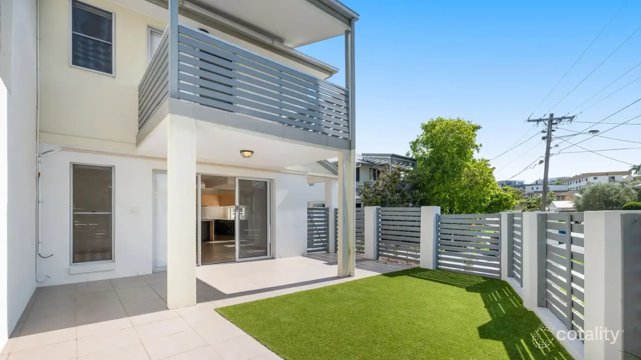3-bedroom unit at 2/35 Rutland Street, Coorparoo, QLD 4151, Brisbane, Queensland
