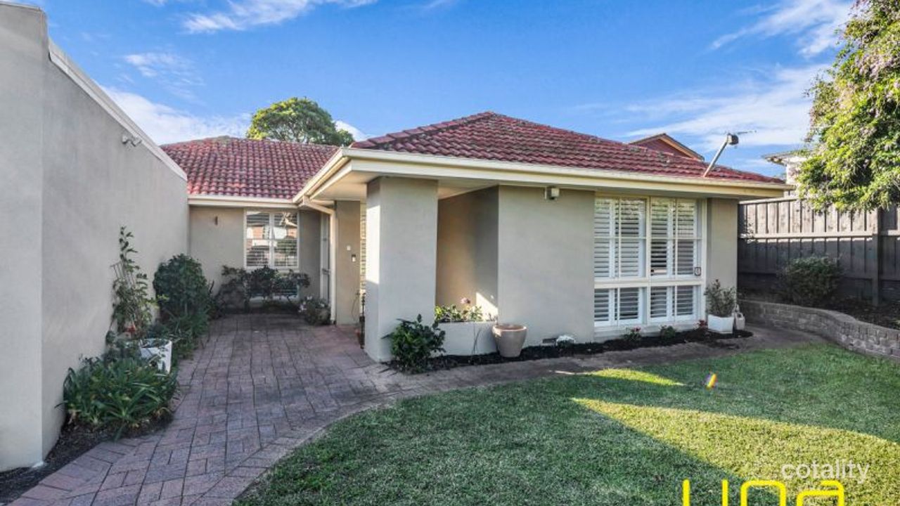 4-bedroom house at 7 Allumba Drive, St Helena, VIC 3088, Banyule, Victoria