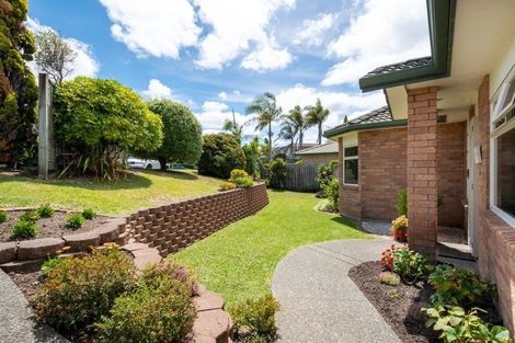 Photo of property in 9 Chesterfield Way, Orewa, 0931