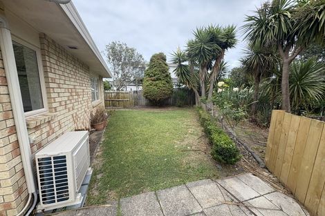 Photo of property in 5a Ocean View Road, Hillcrest, Auckland, 0627