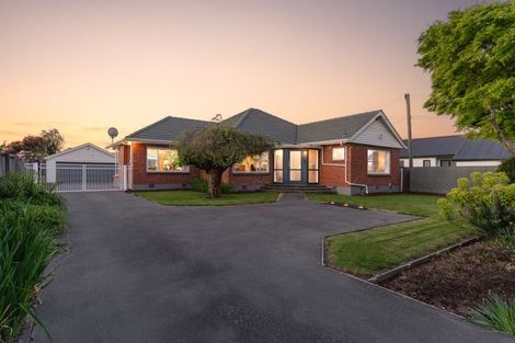 Photo of property in 106 Aorangi Road, Bryndwr, Christchurch, 8053