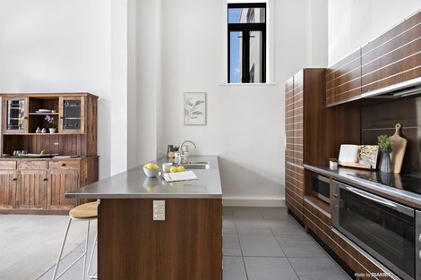 Photo of property in Augusta Apartments, 7/254 Willis Street, Te Aro, Wellington, 6011