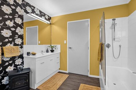 Photo of property in 50 County Drive, Hawera, 4610