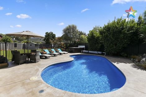 Photo of property in 6 Harley Grove, Boulcott, Lower Hutt, 5010