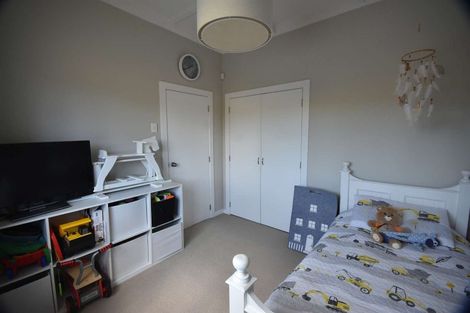 Photo of property in 10 Myrtle Street, Morningside, Auckland, 1022