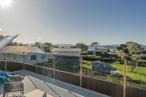 Photo of property in 17 Hahei Beach Road, Hahei, Whitianga, 3591