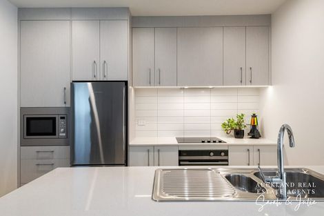 Photo of property in 205/8 Waikumete Road, Glen Eden, Auckland, 0602