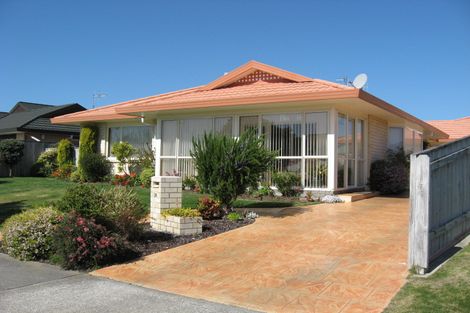 Photo of property in 34 Hadleigh Court, Paraparaumu, 5032