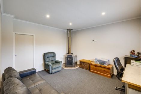 Photo of property in 972 Kahuranaki Road, Kahuranaki, Havelock North, 4295