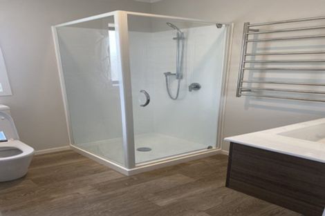 Photo of property in 12 Emmadale Lane, Hamilton East, Hamilton, 3216