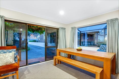 Photo of property in 105 Marine Parade, Eastbourne, Lower Hutt, 5013