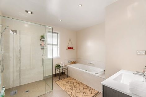 Photo of property in 12 Ethereal Crescent, Mount Pisa, Cromwell, 9383